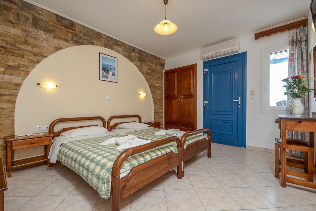 Polemis Studios & Apartments Agia Anna  Oda fotoğraf